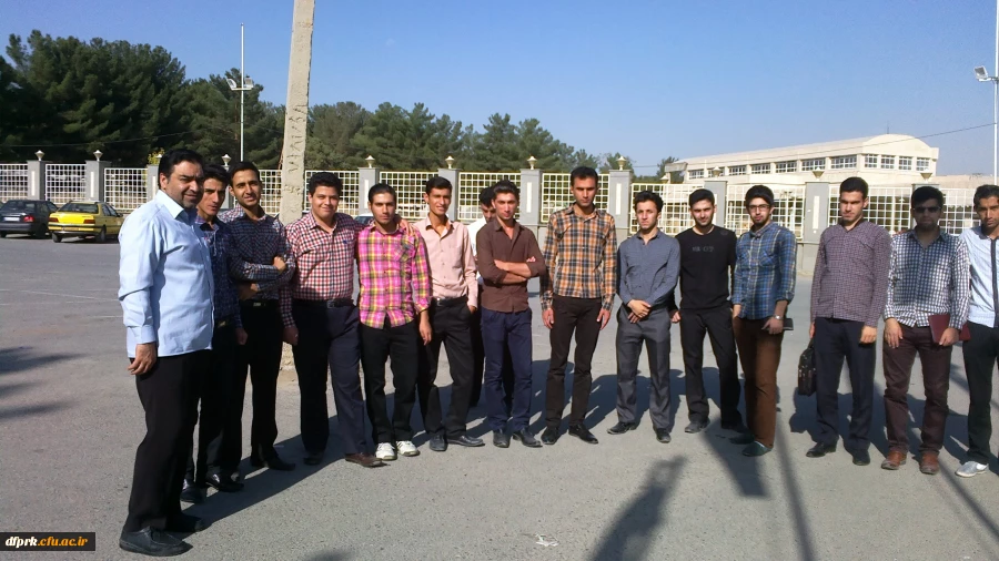 بازدید دانشجویان پردیس شهیدرجایی ازنمایشگاه کتاب 2