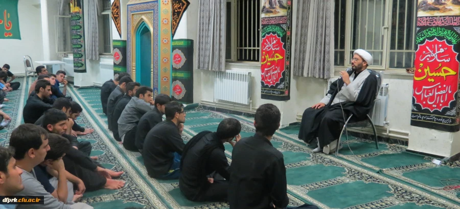 برگزاری مراسم عزاداری ماه محرم باحضوردانشجویان پردیس شهید رجایی