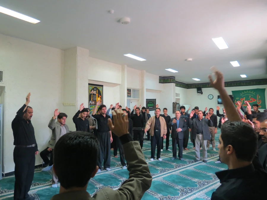 برگزاری مراسم زیارت عاشورا و عزاداری درپردیس شهیدرجایی بمناسبت تاسوعا و عاشورای حسینی 4