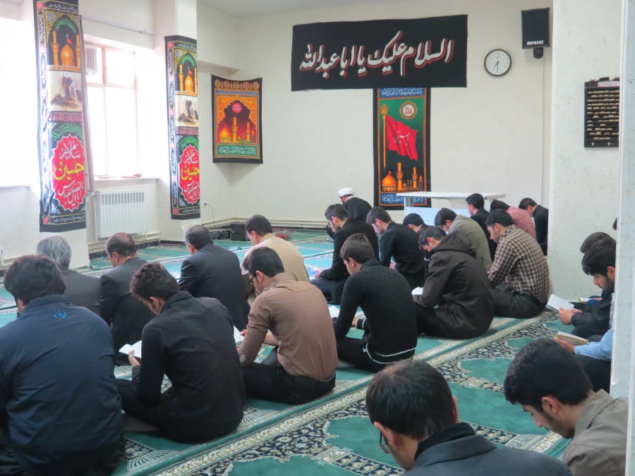 برگزاری مراسم زیارت عاشورا و عزاداری درپردیس شهیدرجایی بمناسبت تاسوعا و عاشورای حسینی 3