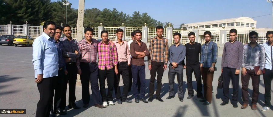 بازدید دانشجویان پردیس شهیدرجایی ازنمایشگاه کتاب