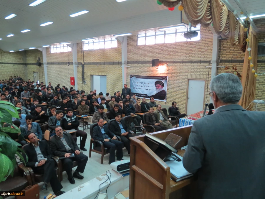 برگزاری نشست صمیمی دانشجویان دانشگاه فرهنگیان با معاون سیاسی امنیتی استانداری کرمانشاه 3