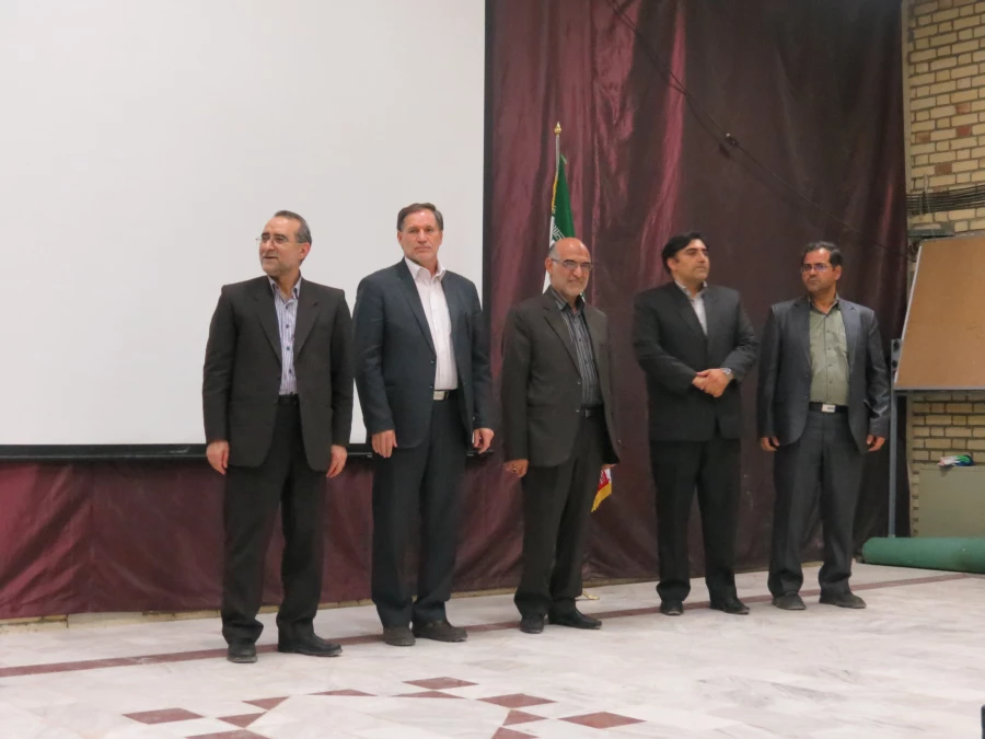 همایش بزرگ هفته آموزش با حضور مسئولین در پردیس شهید رجایی برگزار گردید 7