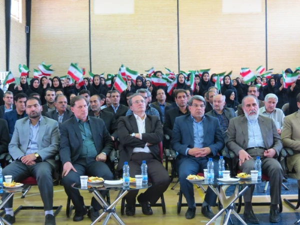 حضوردکتر مهر محمدی ریاست دانشگاه فرهنگیان کشور در مراسم آیین بازگشایی مدارس استان کرمانشاه  4