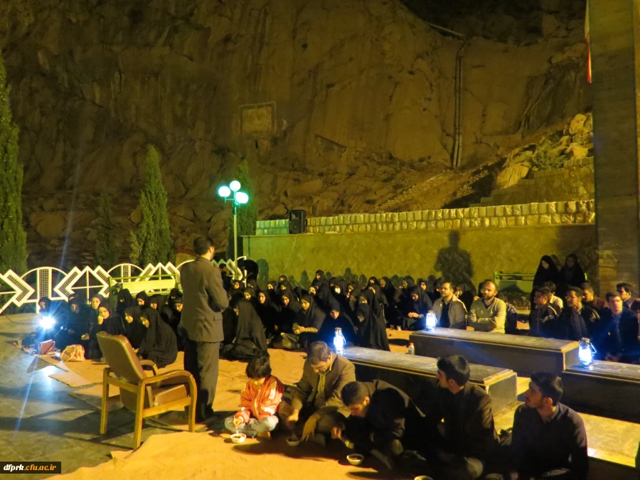 برگزاری مراسم عزادارای با عنوان از حسین(ع) تا حسین (ع) 3