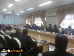 جلسه ی هم اندیشی اساتید مدعو با رییس پردیس 5