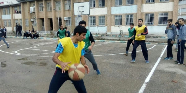 برگزاری مسابقات ورزشی درپردیس شهید رجایی کرمانشاه بمناسبت روز دانشجو  2