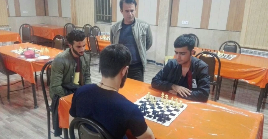 برگزاری مسابقات ورزشی درپردیس شهید رجایی کرمانشاه بمناسبت روز دانشجو  3