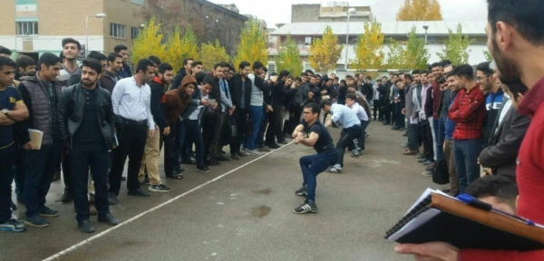 برگزاری مسابقات ورزشی درپردیس شهید رجایی کرمانشاه بمناسبت روز دانشجو  4