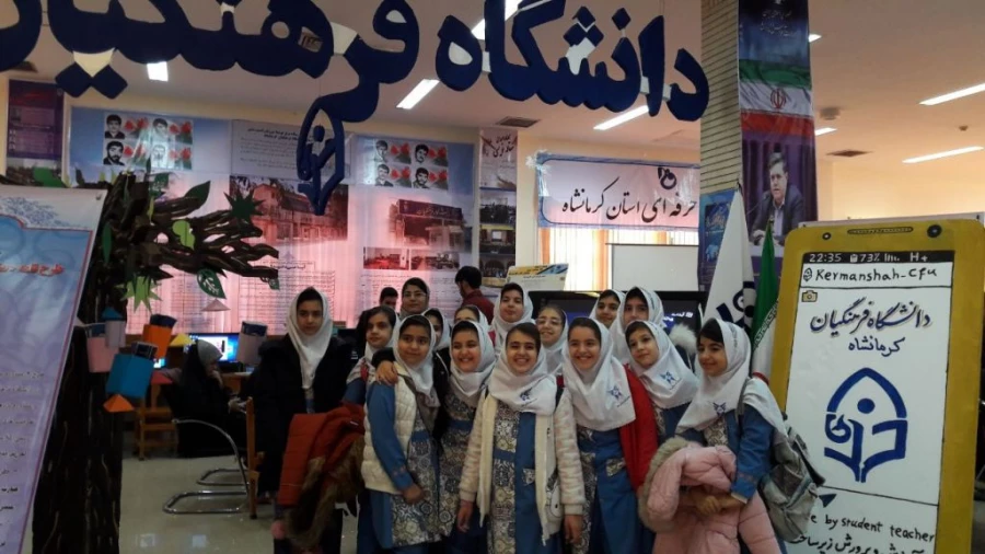 غرفه دانشگاه فرهنگیان استان در نمایشگاه دستاوردهای هفته پژوهش به عنوان رتبه برتر انتخاب شد 6