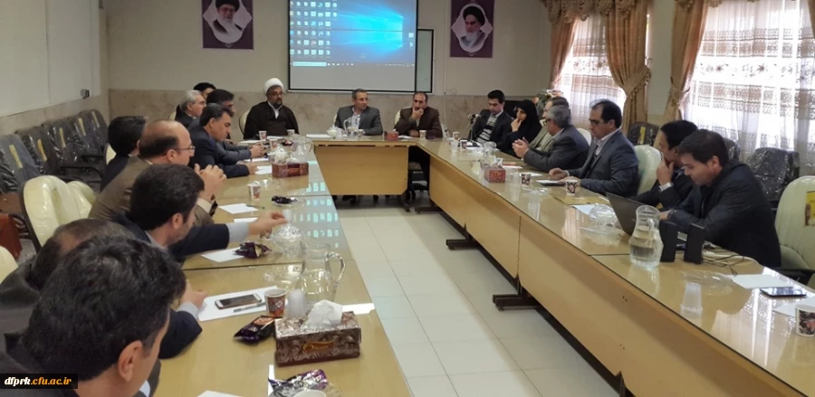 نشست اعضای هیات علمی دانشگاه فرهنگیان کرمانشاه با دکتر طاهری نیا معاونت پژوهش دانشگاه 2