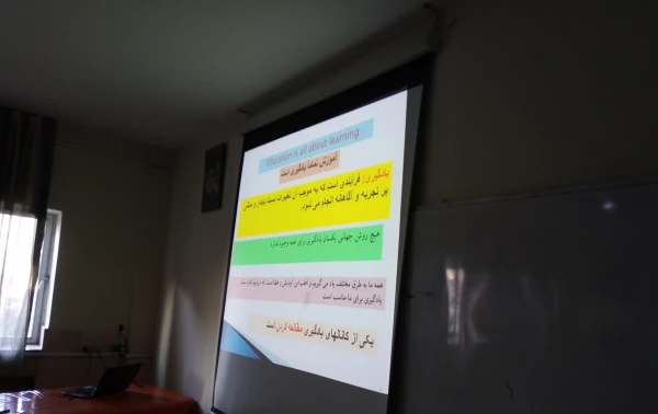  بمناسبت بزرگداشت هفته پژوهش و فناوری کارگاه های آموزشی ،چرا اتنو گرافی و مقاله نویسی به تاکید بر انتخاب موضوع و روشهای مطالعه و پژوهش در پردیس شهید رجایی برگزار گردید  4