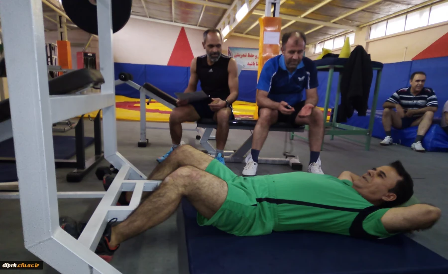 مسابقات ورزشی بین کارکنان در استقبال از ایام مبارک دهه فجر برگزار گردید 6