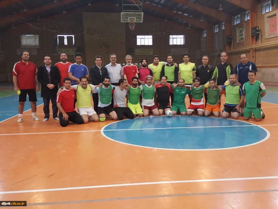 مسابقات ورزشی بین کارکنان در استقبال از ایام مبارک دهه فجر برگزار گردید 2