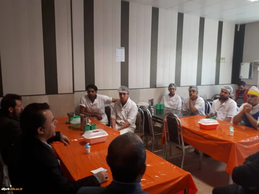 آموزش اطفای حریق و جلسه توجیهی موارد ایمنی ، بهداشتی، تغذیه ای و رفتاری  2