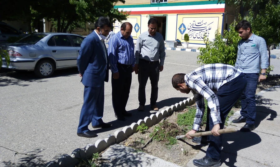 روز جهانی محیط زیست گرامی باد . بهمین مناسبت طی مراسمی کانون محیط زیست در پردیس شهید رجایی اقدام به کاشت بوته گلنمودند  4