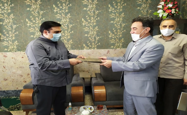 مراسم گرامیداشت هفته دفاع مقدس و تجلیل از ایثارگران در پردیس شهید رجایی  8