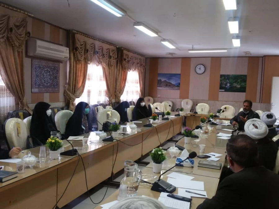 هم اندیشی اساتید گروه معارف 3