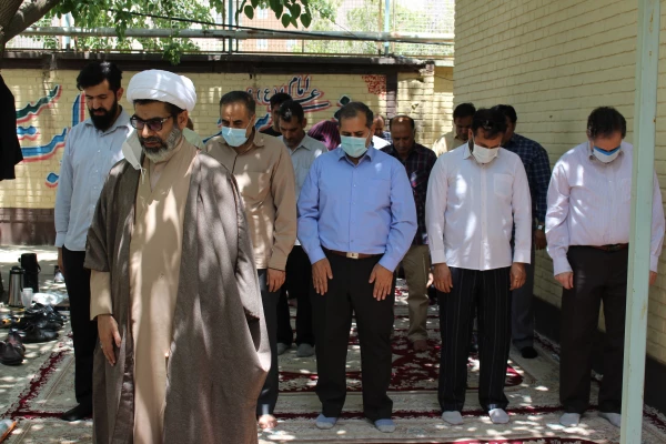 به مناسبت بزرگداشت هفته مقام معلم و عید سعید فطر یکدوره مسابقه آمادی جسمانی بین همکاران پردیس برگزار گردید. 3