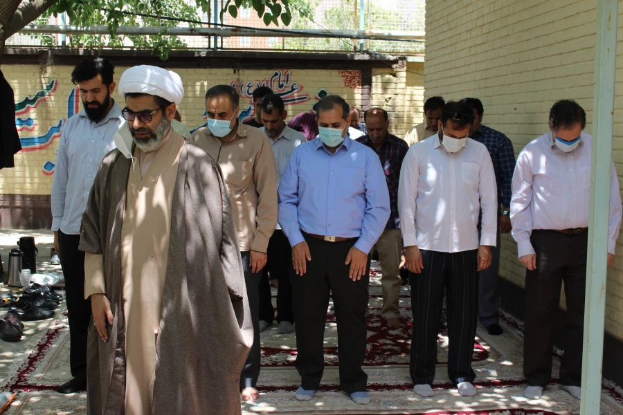 به مناسبت بزرگداشت هفته مقام معلم و عید سعید فطر یکدوره مسابقه آمادی جسمانی بین همکاران پردیس برگزار گردید. 3