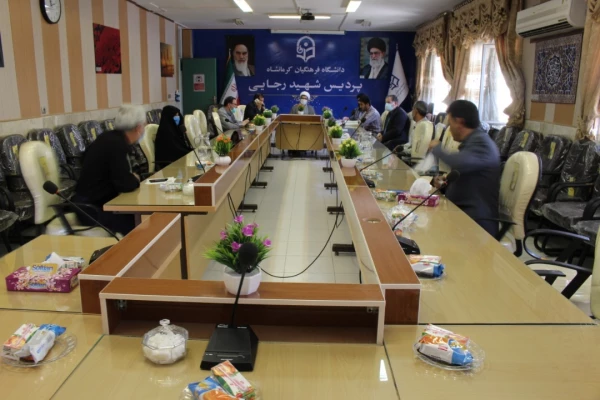   سومین جلسه  شورای  هم  اندیشی  اساتید  و  نخبگان دانشگاه فرهنگیان استان کرمانشاه  5