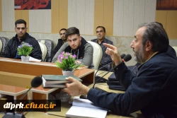 نشست قرآنی با موضوع اهمیت و جایگاه تدبر در قرآن 5